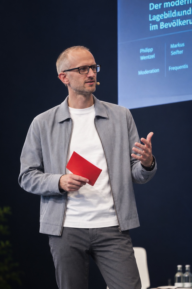 Moderator Philipp Wentzel in Essen